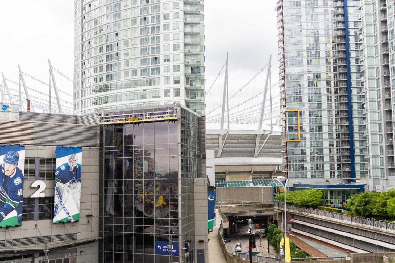 Heart Of Downtown 1 Bd Entire Condo - Pool, Gym, Parking, Office, Ac Vancouver Exterior photo