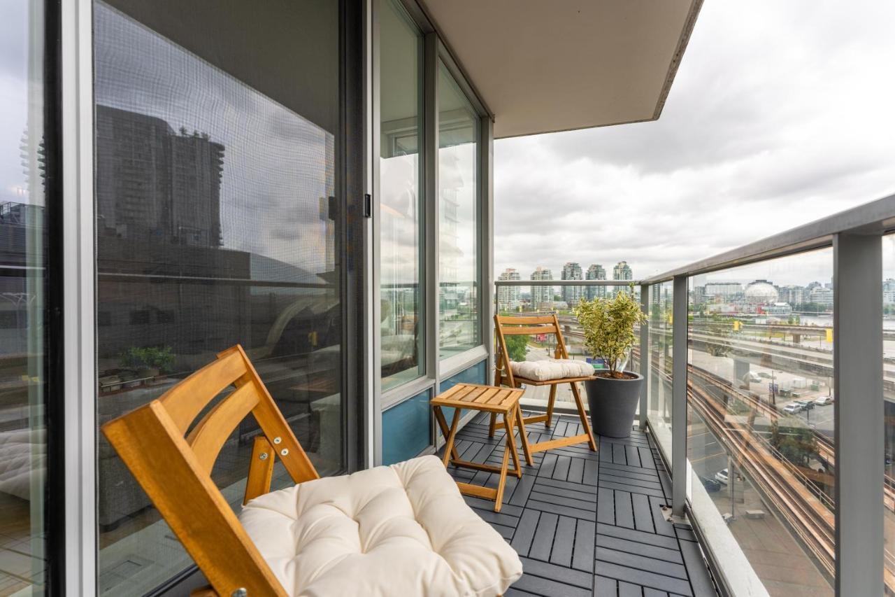 Heart Of Downtown 1 Bd Entire Condo - Pool, Gym, Parking, Office, Ac Vancouver Exterior photo